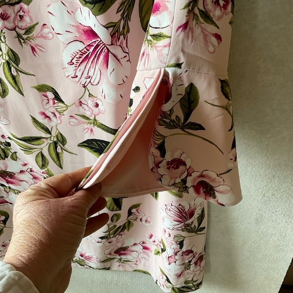 White House black market dress. Floral. Size 6. - Picture 2 of 9